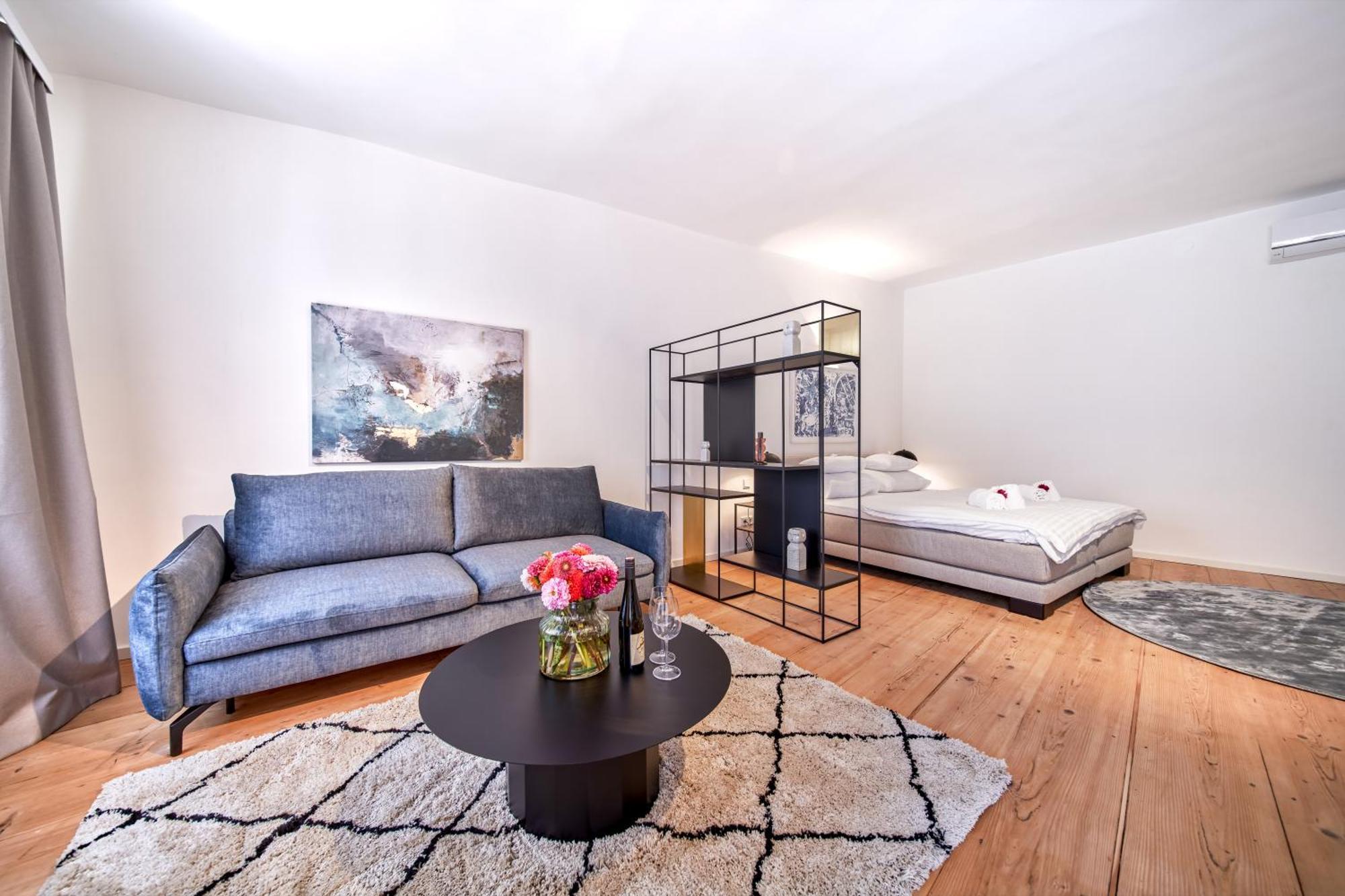Smile Apartments "Lesehof" Кремс Стая снимка