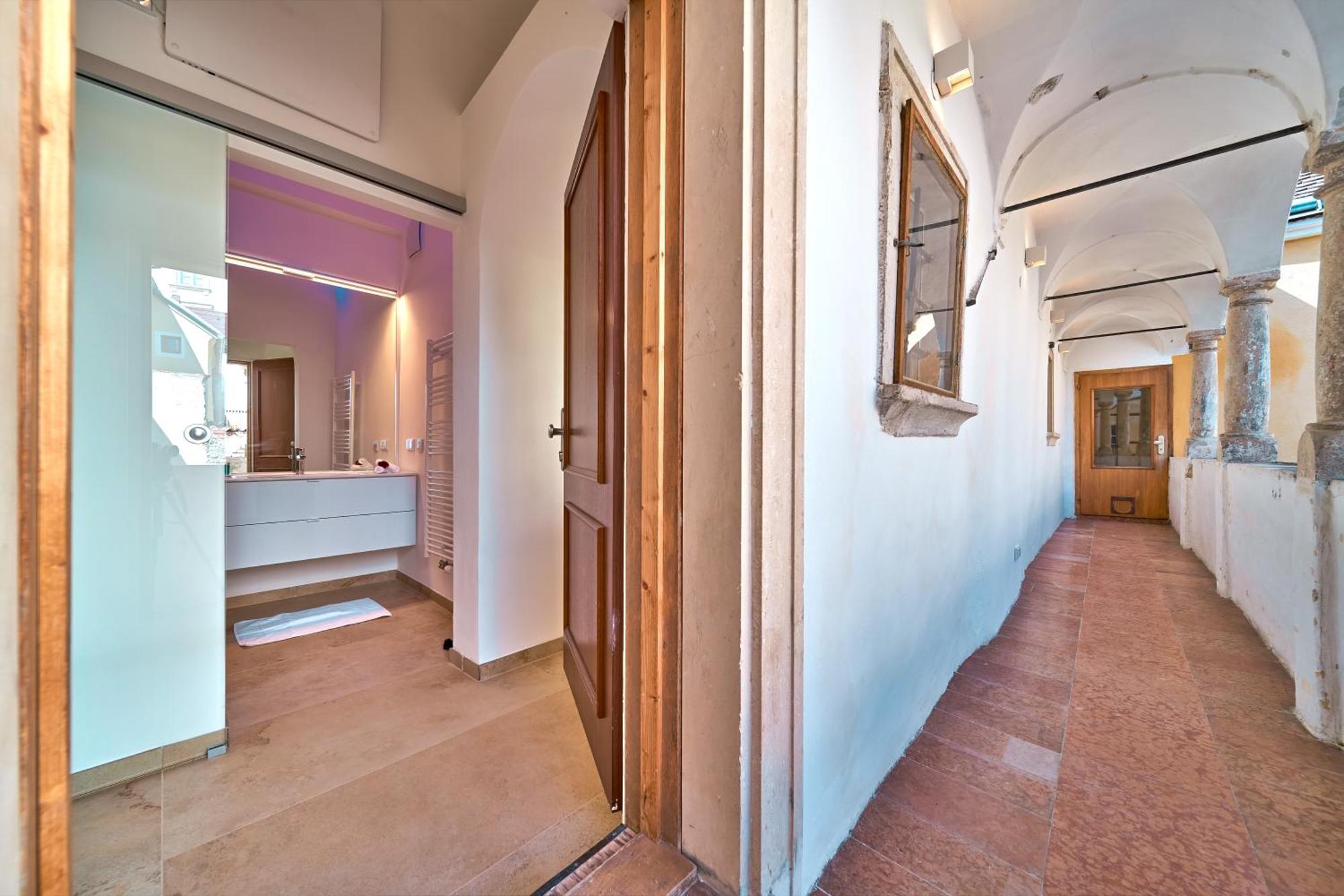 Smile Apartments "Lesehof" Кремс Стая снимка